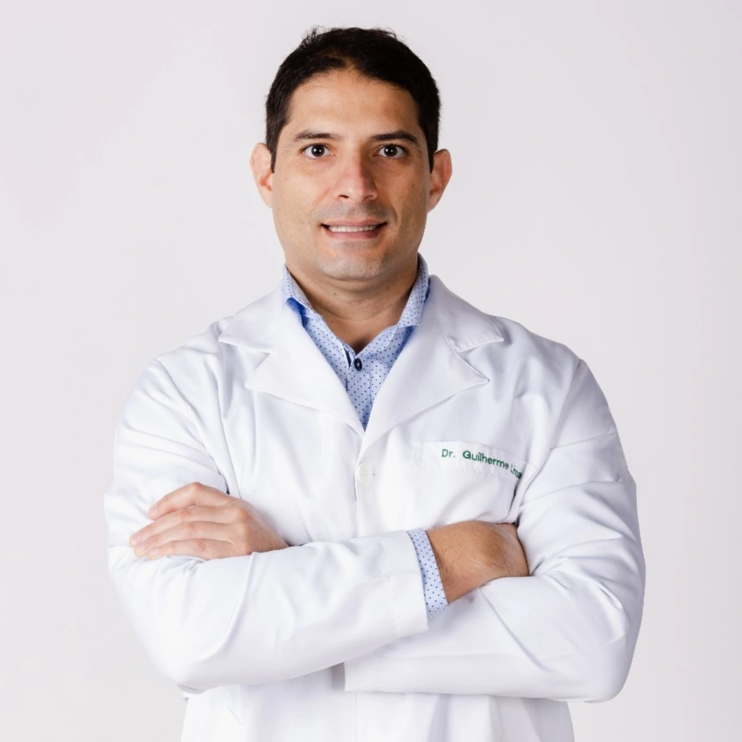 Dr. Guilherme Lima — Cirurgião Bucomaxilofacial e membro da Sociedade Brasileira de Medicina do Sono